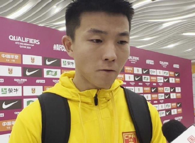 捷克女孩和韩国男人