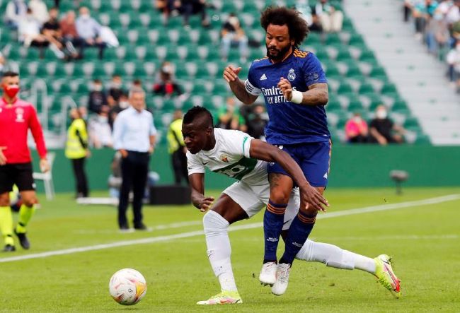 天天摸夜夜添狠狠添2018