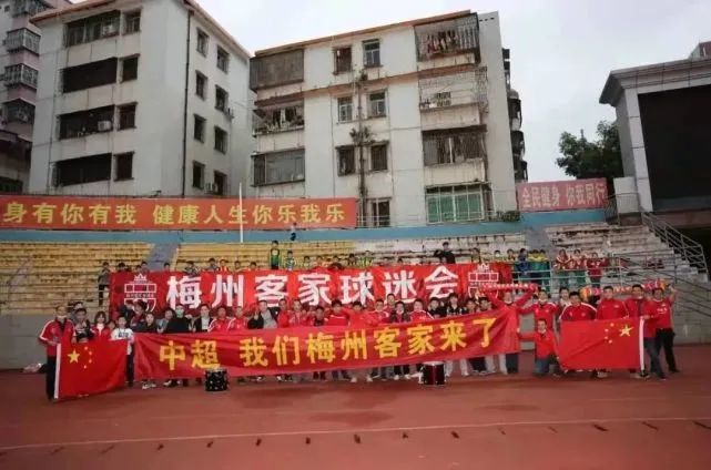 漂亮的房子美味的性爱