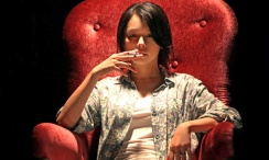 客厅里h亲女好c